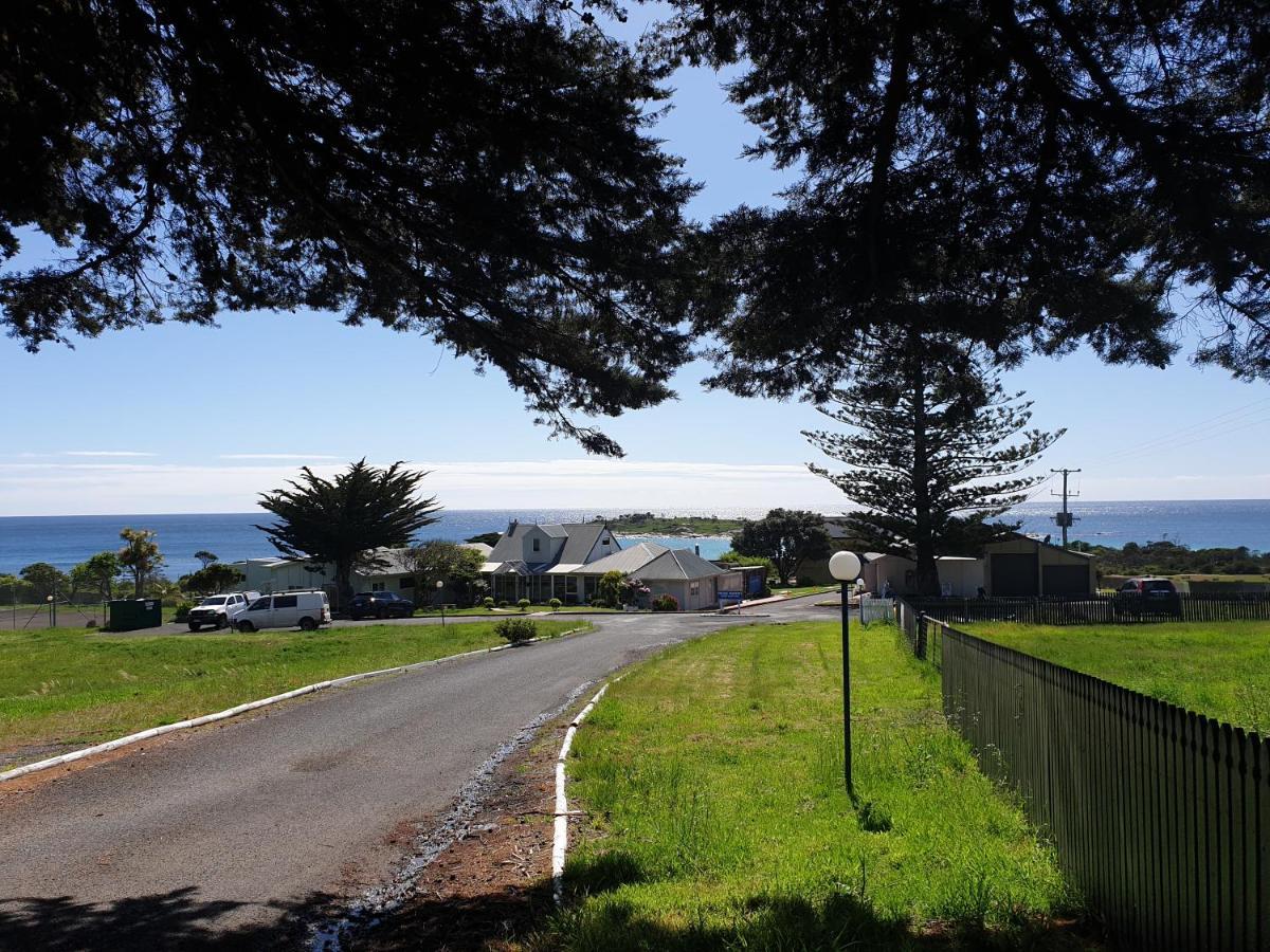 Diamond Island Resort, Restaurant & Bar And Penguin Show Bicheno Exterior foto